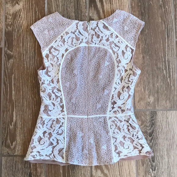 BCBGMaxAzria White and Nude Lace Top XS - Picture 5 of 5
